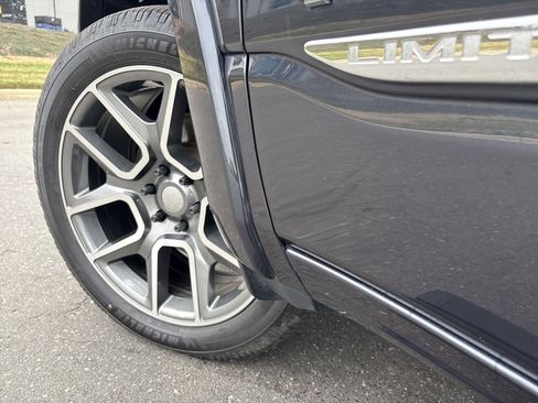 Used 2019 RAM 1500 Limited image 12