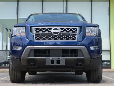 Used 2023 Nissan Frontier SV w/ SV Convenience Package AWD/4WD image 3