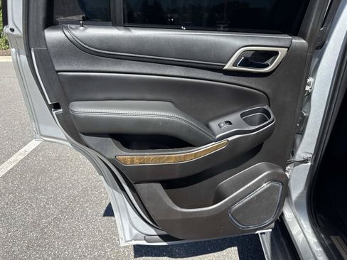 Used 2018 GMC Yukon Denali RWD image 9