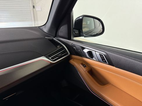 Used 2023 BMW X5 sDrive40i w/ M Sport Package RWD image 29
