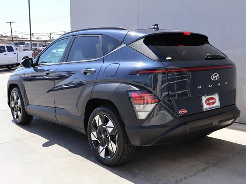 Used 2024 Hyundai Kona SEL FWD image 3