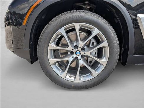 New 2026 BMW X5 xDrive40i w/ Climate Comfort Package AWD/4WD image 10
