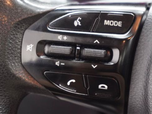 Used 2022 Kia Rio S FWD image 21