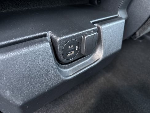 Certified 2022 Ford F150 XLT w/ Equipment Group 302A High image 21