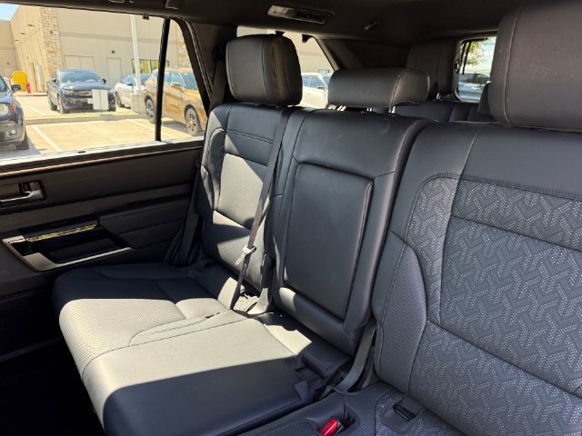 Used 2025 Toyota Sequoia Limited w/ Tow Technology Package AWD/4WD image 30
