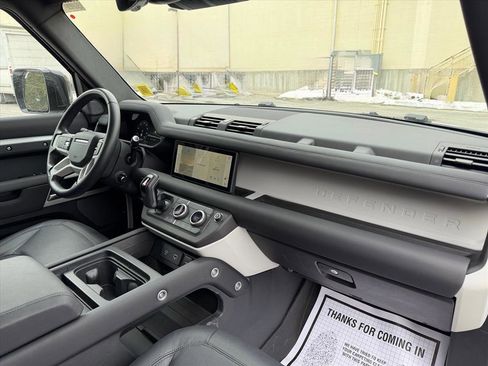 Used 2024 Land Rover Defender 110 S image 23