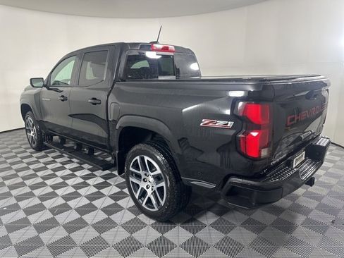 Used 2024 Chevrolet Colorado Z71 w/ Z71 Convenience Package 2 image 5