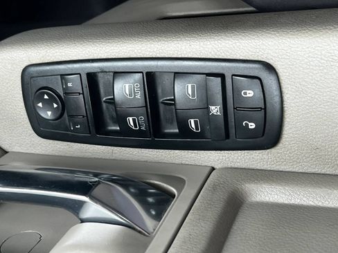 Used 2010 Dodge Ram 1500 Truck SLT AWD/4WD image 18
