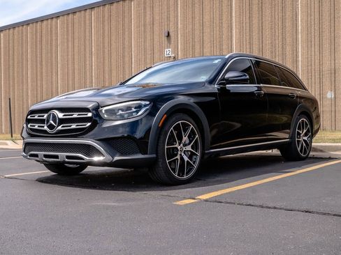 Used 2022 Mercedes-Benz E 450 4MATIC All-Terrain Wagon image 4