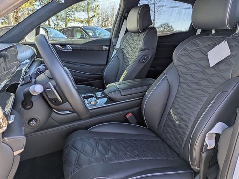 Used 2025 Genesis GV80 3.5T e-SC image 19
