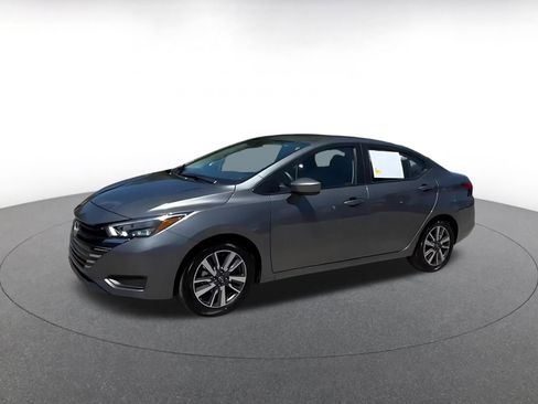 Used 2025 Nissan Versa SV FWD image 8
