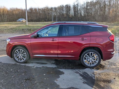 Used 2024 GMC Terrain Denali image 6