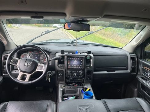 Used 2018 RAM 2500 Laramie w/ Sport Appearance Group AWD/4WD image 5
