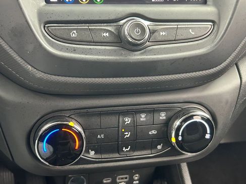 Used 2023 Chevrolet TrailBlazer LT image 21