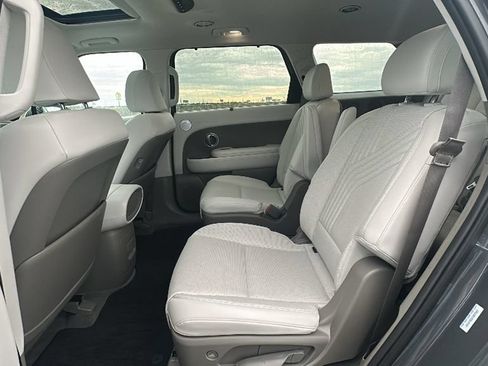 Certified 2026 Hyundai Palisade SEL FWD image 34