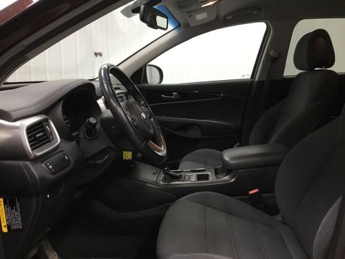 Used 2016 Kia Sorento AWD w/ LX Convenience Package image 5