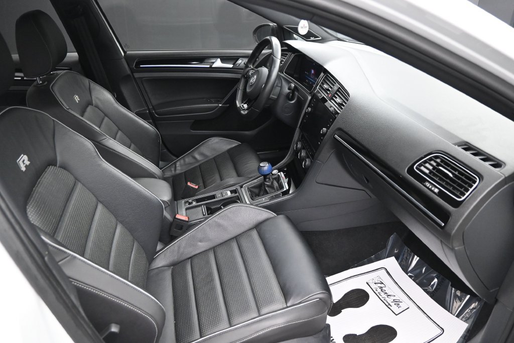 Used 2019 Volkswagen Golf R 4-Door AWD/4WD image 34