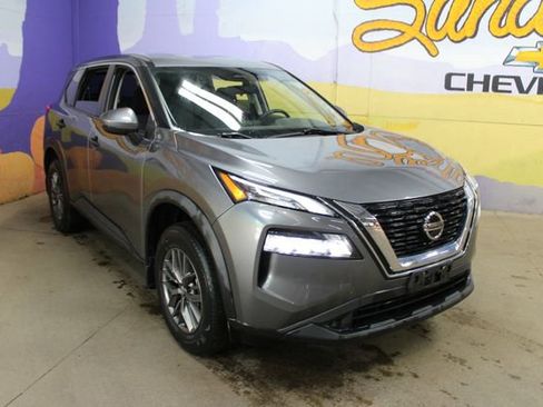 Used 2021 Nissan Rogue S FWD image 4