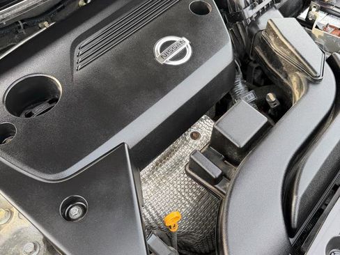 Used 2015 Nissan Altima 2.5 SV w/ Convenience Package image 36