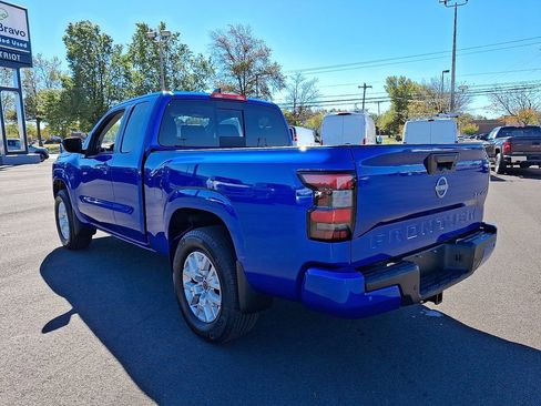 Certified 2024 Nissan Frontier SV w/ SV Convenience Package image 5
