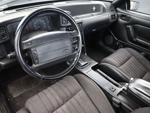 Used 1993 Ford Mustang LX image 18
