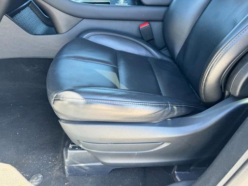Certified 2025 Lincoln Aviator AWD image 26
