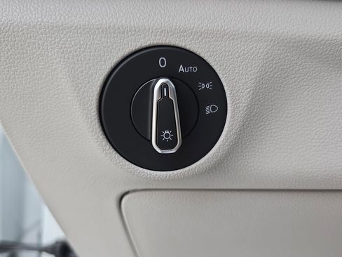 New 2026 Volkswagen Jetta SE FWD image 21