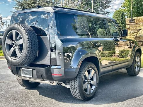 Used 2026 Land Rover Defender 110 S AWD/4WD image 5