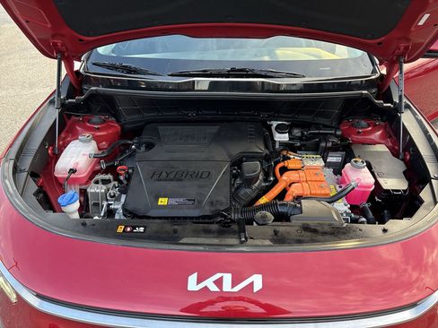 Used 2023 Kia Niro EX Touring image 11