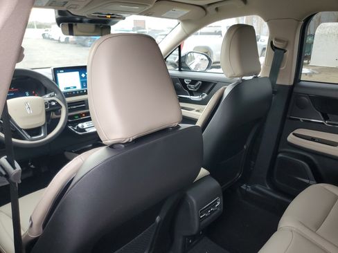 New 2026 Lincoln Corsair Premiere image 26