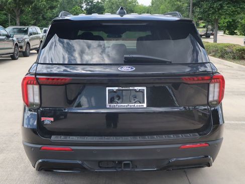 Certified 2026 Ford Explorer ST-Line RWD image 4