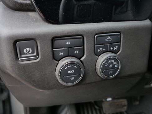 Used 2024 Chevrolet Silverado 3500 LT w/ Convenience Package AWD/4WD image 26