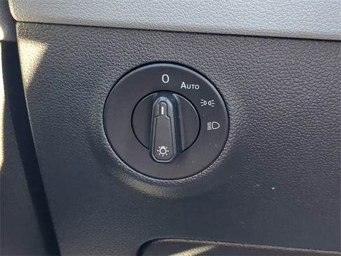 Certified 2022 Volkswagen Taos S image 23