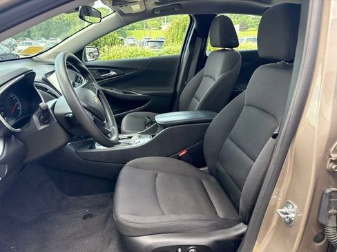 Used 2024 Chevrolet Malibu LT FWD image 34