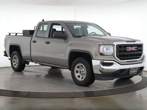 Used 2017 GMC Sierra 1500 2WD Double Cab image 2