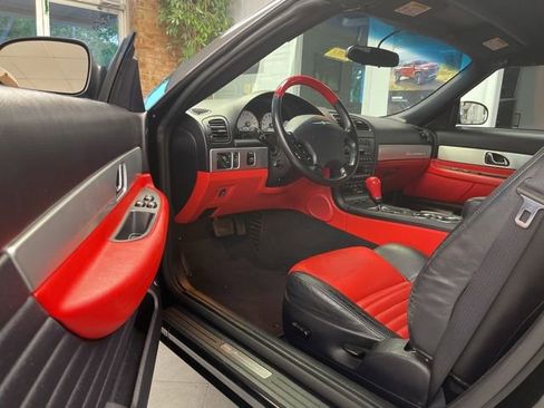 Used 2003 Ford Thunderbird image 15