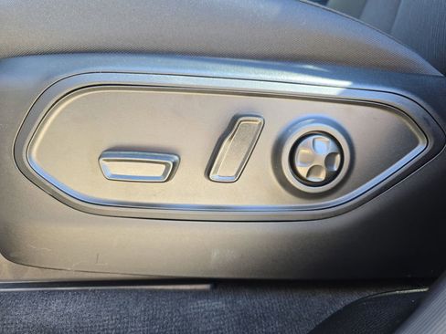 New 2025 Jeep Grand Cherokee Laredo w/ Luxury Tech Group I image 29