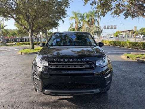 Used 2019 Land Rover Discovery Sport SE AWD/4WD image 8