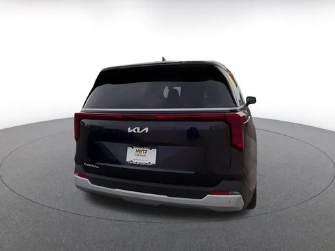 Used 2026 Kia Carnival FWD image 14