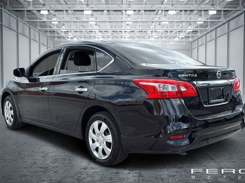 Used 2017 Nissan Sentra S image 3