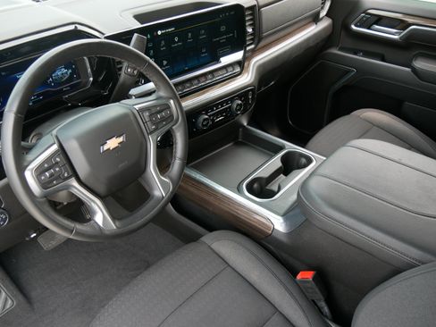 Used 2025 Chevrolet Silverado 2500 LT w/ Texas Edition AWD/4WD image 14
