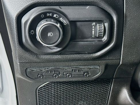 Used 2024 Jeep Wrangler Unlimited Sport AWD/4WD image 9