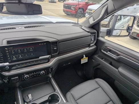 New 2026 GMC Sierra 2500 SLT w/ SLT Premium Package image 21