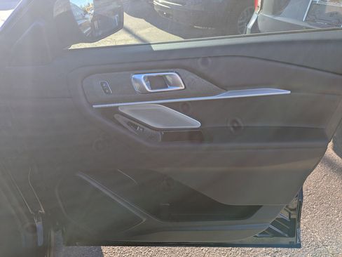 New 2026 Ford Explorer Platinum image 31