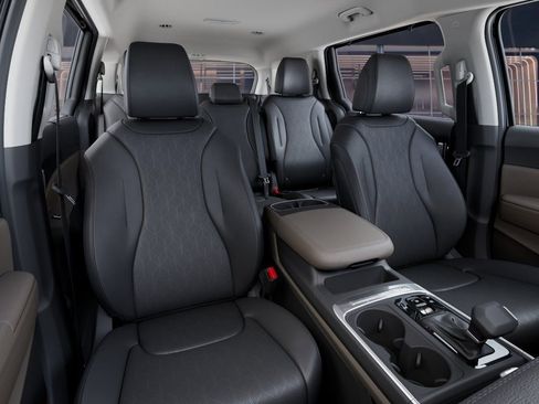 New 2026 Kia Carnival EX FWD image 15