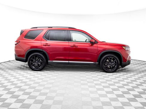 Certified 2025 Honda Pilot Touring image 9