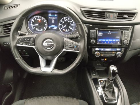 Used 2019 Nissan Rogue SV w/ Sun & Sound Touring Package AWD/4WD image 22