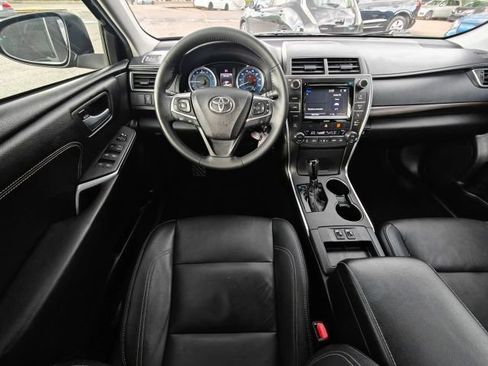 Used 2017 Toyota Camry XLE FWD image 16