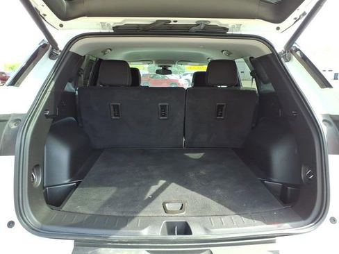 Used 2023 Chevrolet Blazer LT w/ Convenience Package FWD image 8