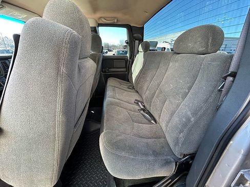 Used 2004 Chevrolet Silverado 3500 4x4 Extended Cab w/ Heavy-Duty Power Package image 15